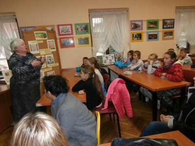 Dzieci z SP w Świnnej w bibliotece - zdjęcie2