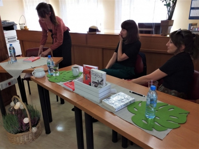 Spotkanie autorskie z Anną i Urszulą Stokłosa - krótka fotorelacja - zdjęcie4