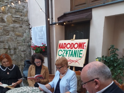 Narodowe Czytanie 2021 r. - fotorelacja - zdjęcie17