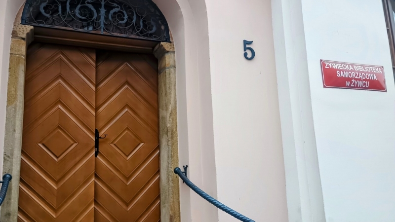 Uwaga! Praca w Bibliotece!