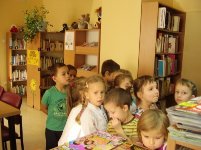Przedszkolaki w bibliotece - zdjęcie1